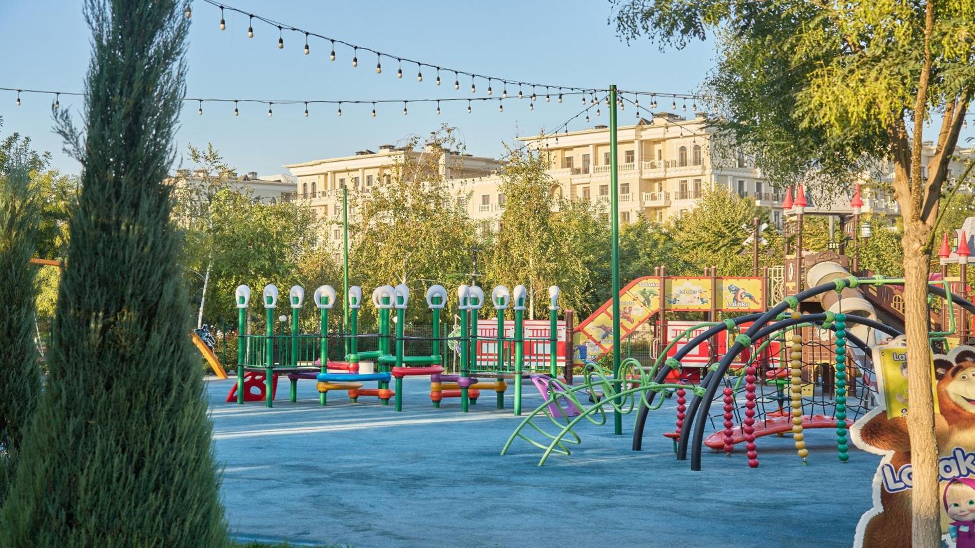 Holiday Inn Tashkent City By Ihg Exterior foto